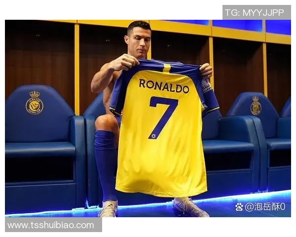 从梅西到C罗：探索足球成熟球星如何塑造时代传奇与未来发展